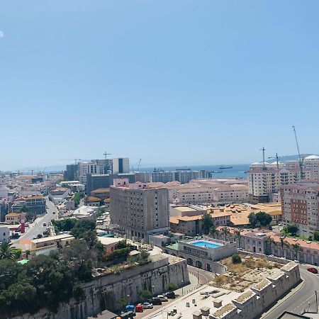 直布罗陀Luxe Studio Seconds From The Marina And City Centre公寓 外观 照片