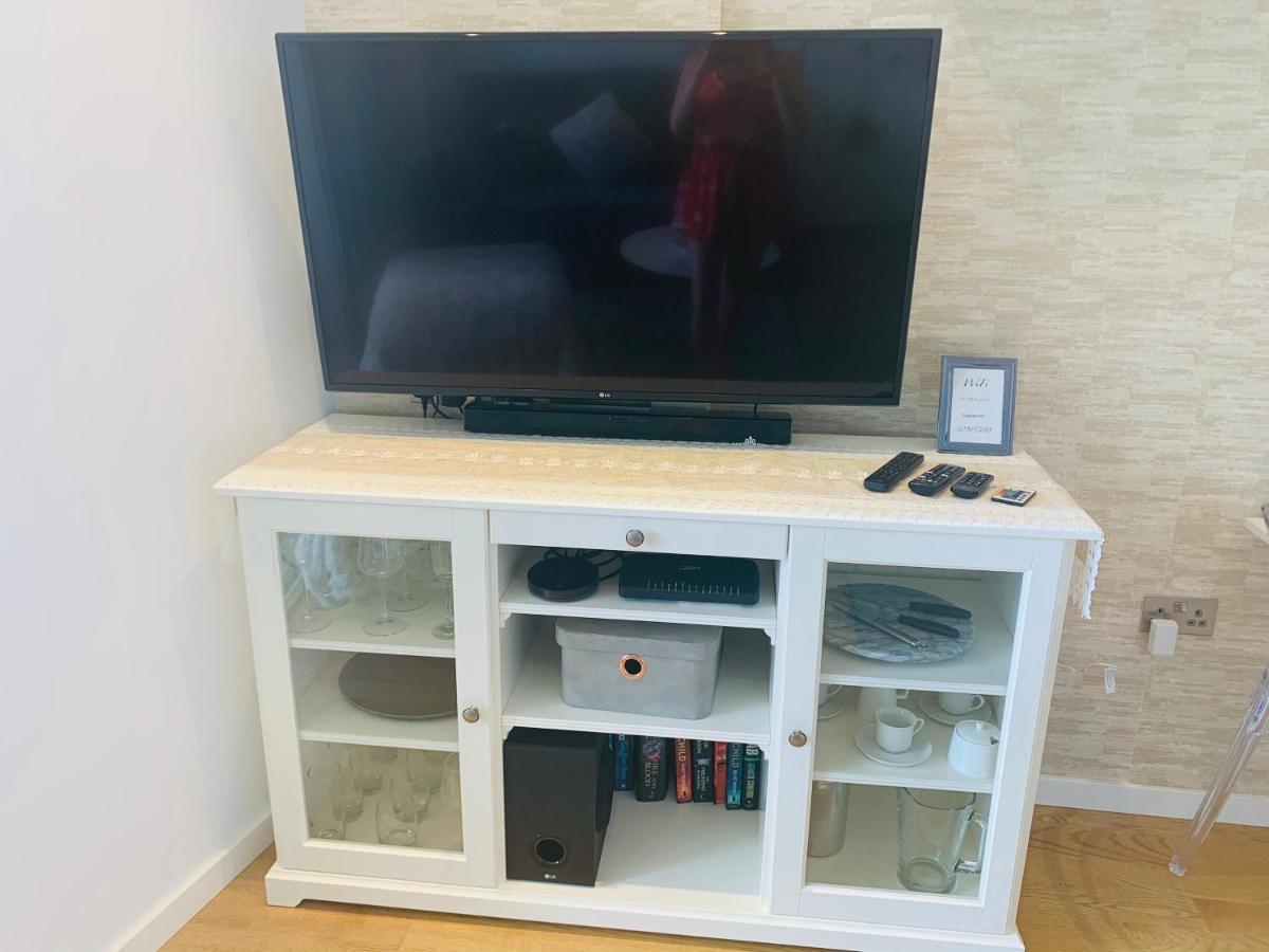直布罗陀Luxe Studio Seconds From The Marina And City Centre公寓 外观 照片