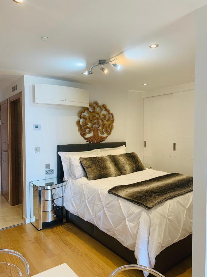 直布罗陀Luxe Studio Seconds From The Marina And City Centre公寓 外观 照片